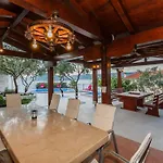 Strandnahes Mit Garten In By Interhome