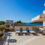 Strandnahes Mit Garten In By Interhome