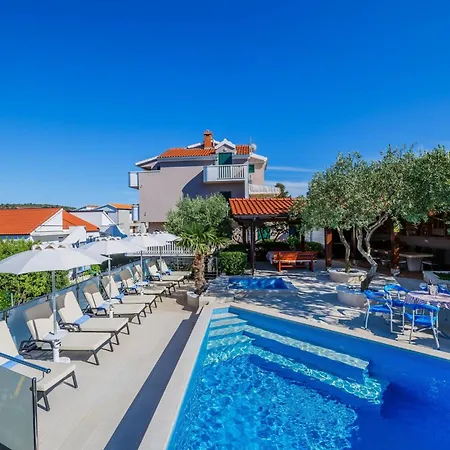 Strandnahes Mit Garten In By Interhome * Ražanj