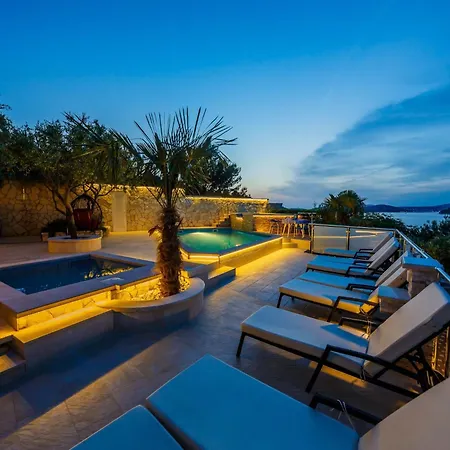 Strandnahes Mit Garten In By Interhome 펜션