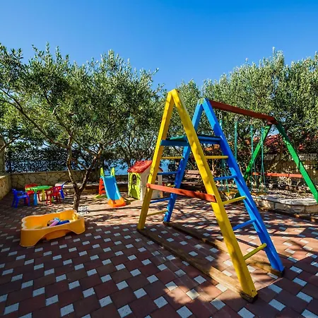 Strandnahes Mit Garten In By Interhome Σπίτι διακοπών *