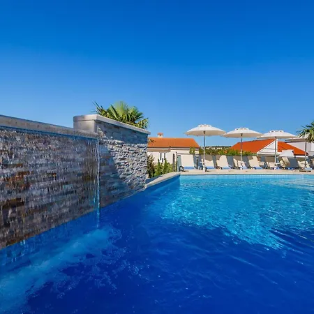 Strandnahes Mit Garten In By Interhome Σπίτι διακοπών *