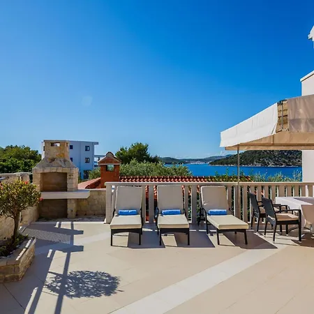 Strandnahes Mit Garten In By Interhome