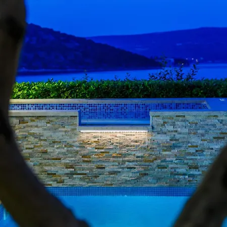 Strandnahes Mit Garten In By Interhome 펜션 *