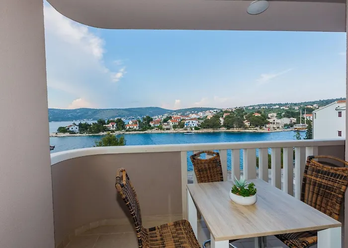 Strandnahes Mit Garten In By Interhome Vakantiehuis