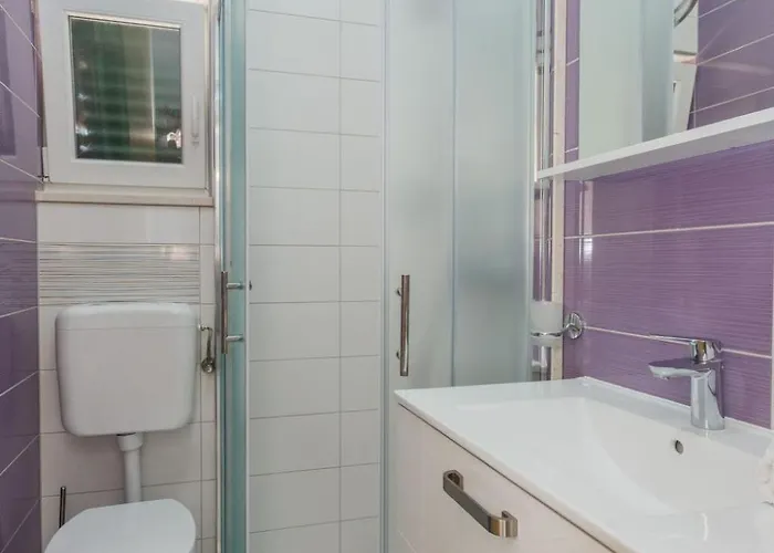 Strandnahes Mit Garten In By Interhome Ražanj