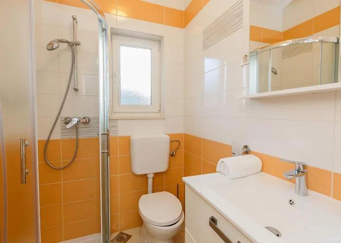 Strandnahes Mit Garten In By Interhome Vakantiehuis *