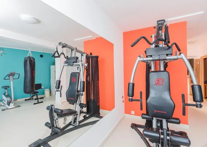 Strandnahes Mit Garten In By Interhome Hébergement de vacances Ražanj