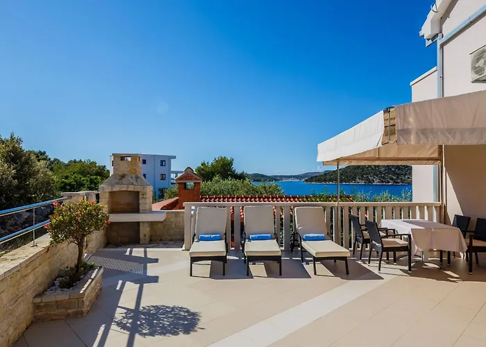 Strandnahes Mit Garten In By Interhome