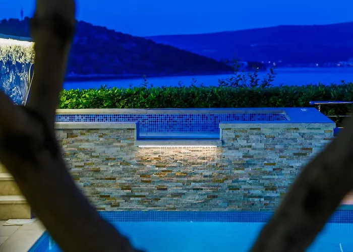 Strandnahes Mit Garten In By Interhome Hébergement de vacances *