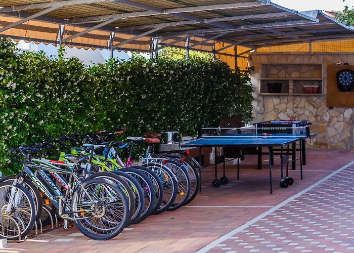 Strandnahes Mit Garten In By Interhome Hébergement de vacances