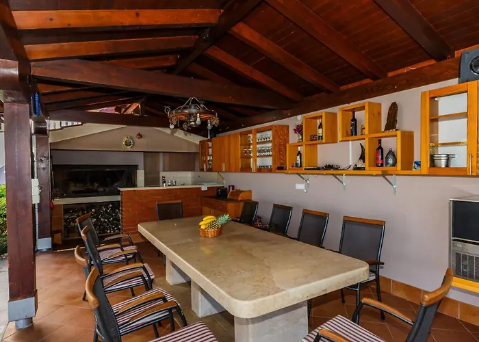 Strandnahes Mit Garten In By Interhome * Ražanj