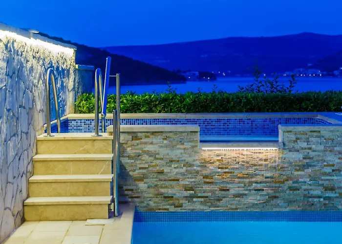 Strandnahes Mit Garten In By Interhome