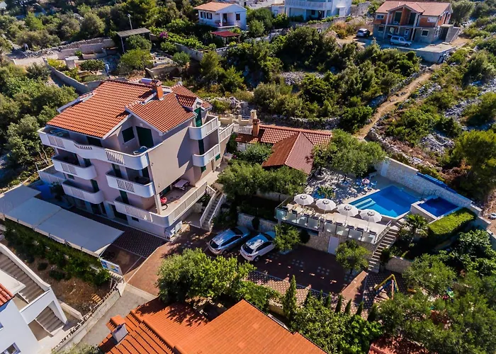 Strandnahes Mit Garten In By Interhome